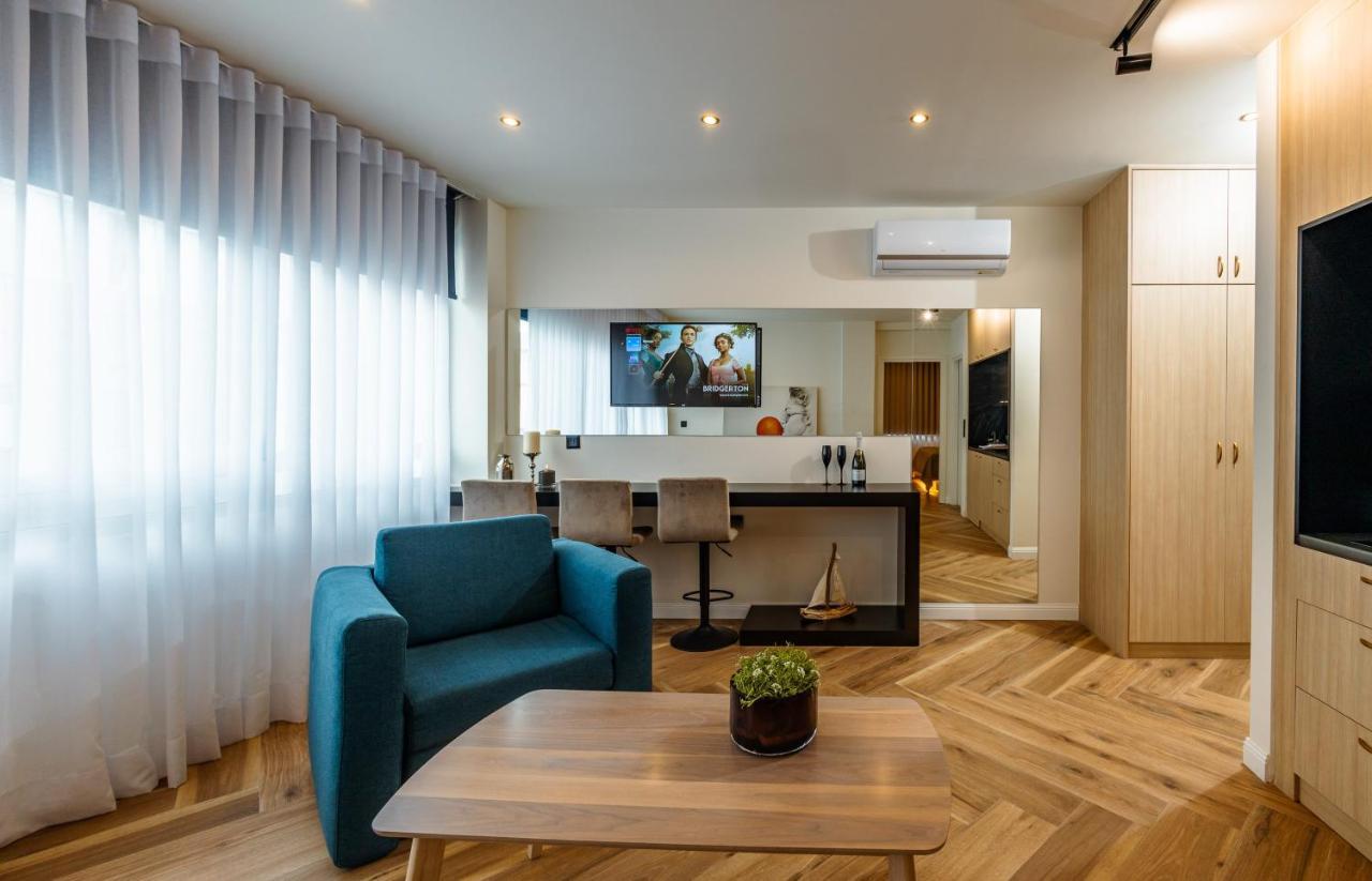 Triple A - Prime Location - Between Monastiraki & Syntagma Square-Free Parking! Atény Exteriér fotografie